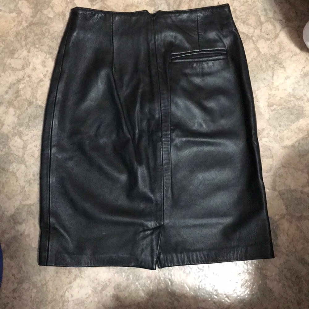 Black Genuine Leather Skirt - Picture 7 of 8